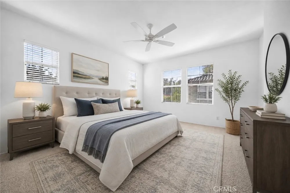 28157 Ashbrook Valencia, CA 91354