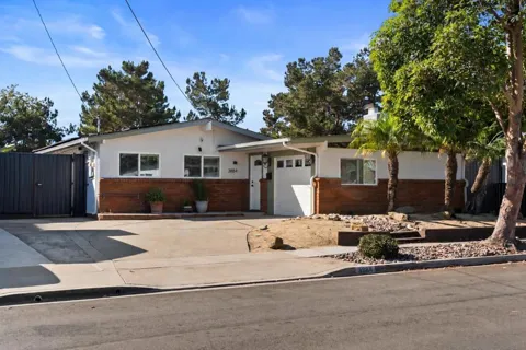 3884 Mount Abraham