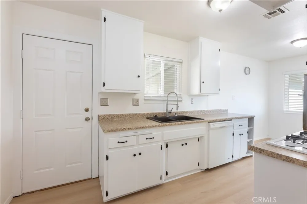 18429 La Guardia Rowland Heights, CA 91748