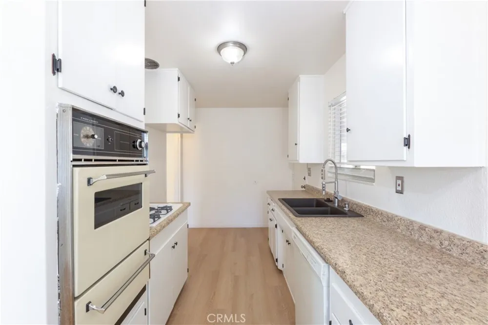 18429 La Guardia Rowland Heights, CA 91748
