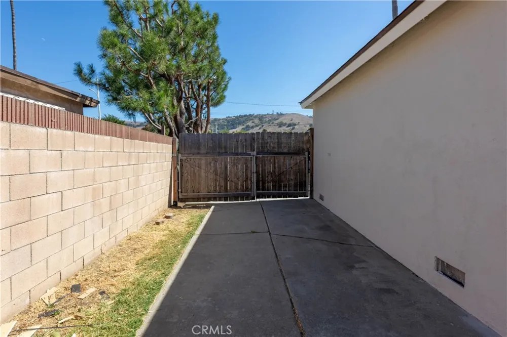 18429 La Guardia Rowland Heights, CA 91748