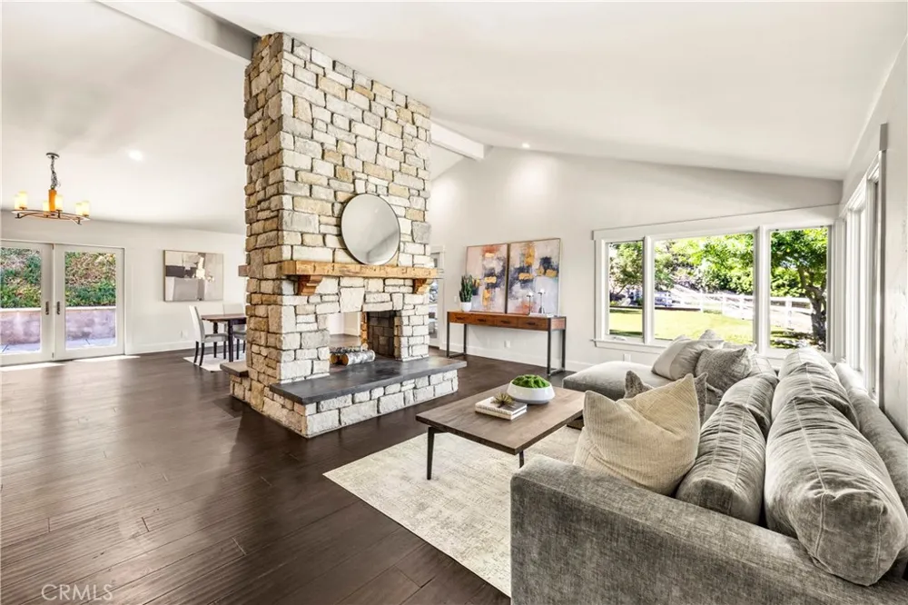 2201 Skyline Dr. Fullerton, CA 92831
