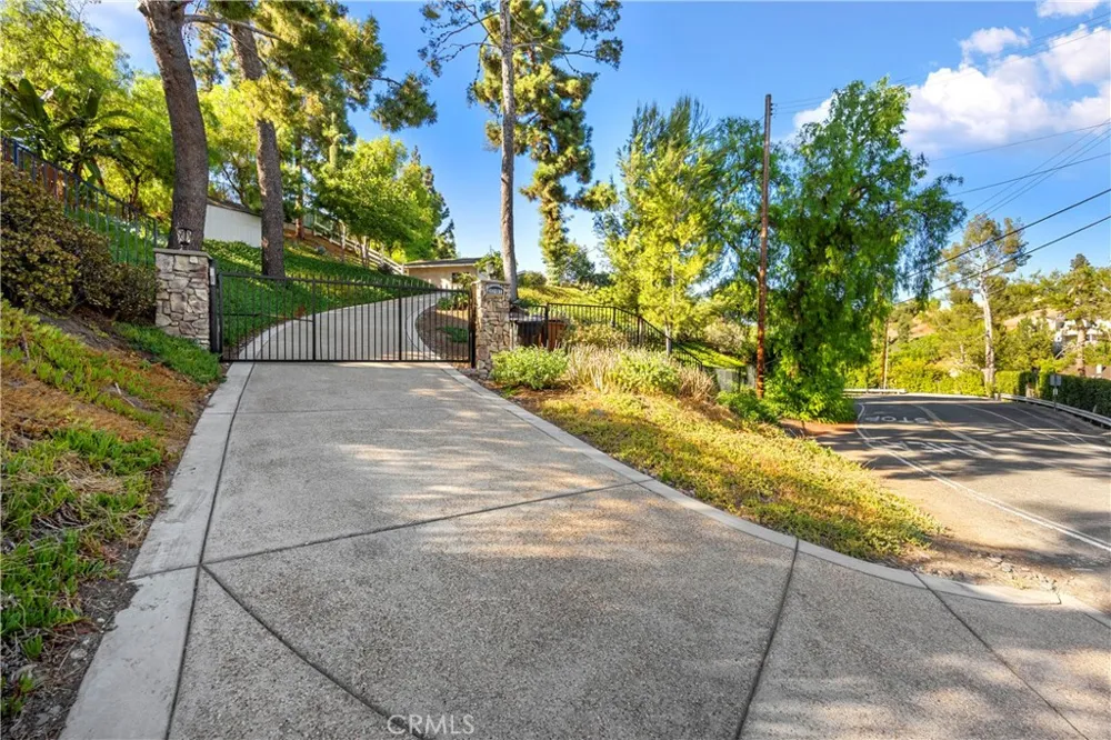 2201 Skyline Dr. Fullerton, CA 92831