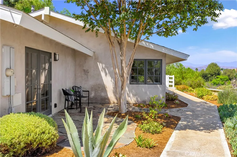 2201 Skyline Dr. Fullerton, CA 92831