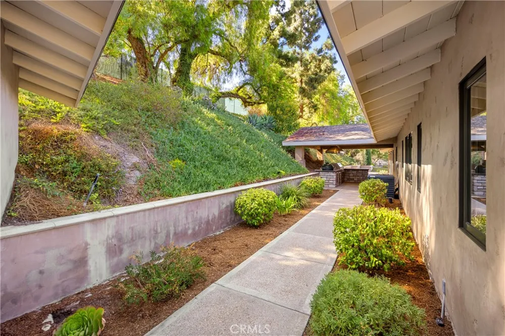 2201 Skyline Dr. Fullerton, CA 92831