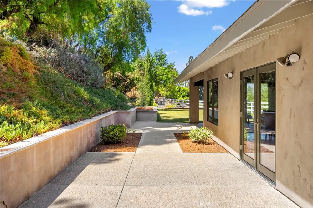 2201 Skyline Dr. Fullerton, CA 92831