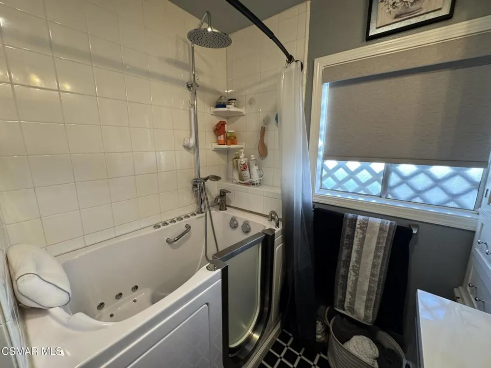 22900 Roscoe Boulevard West Hills, CA 91304