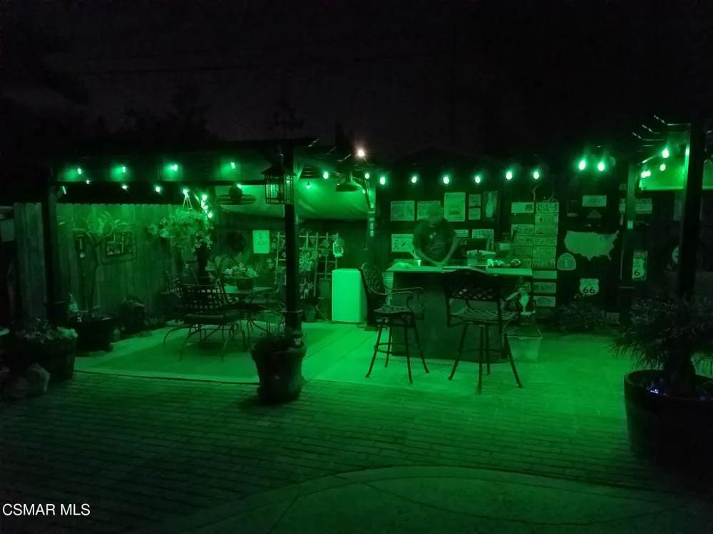 22900 Roscoe Boulevard West Hills, CA 91304