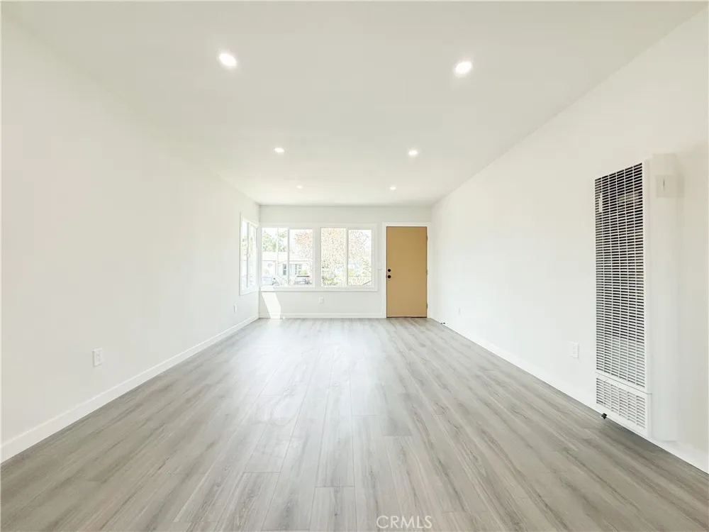 336 W Caldwell Street Compton, CA 90220