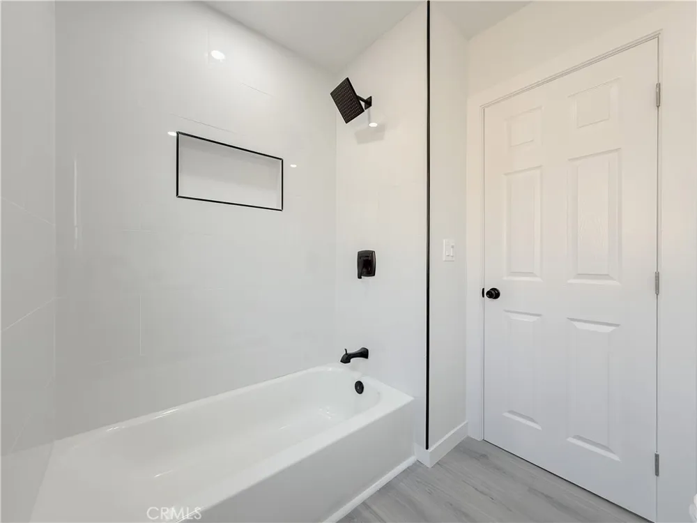 336 W Caldwell Street Compton, CA 90220