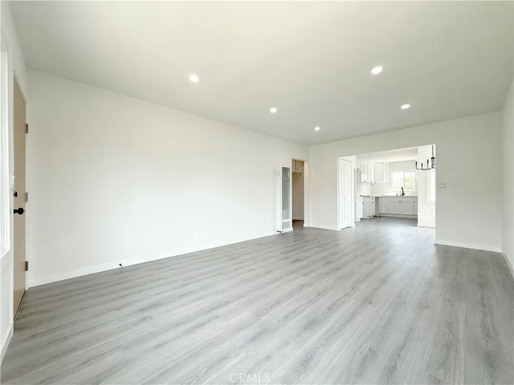 336 W Caldwell Street Compton, CA 90220