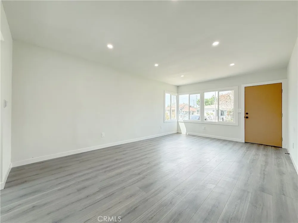336 W Caldwell Street Compton, CA 90220