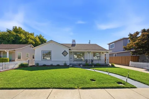1226 Chapel Drive