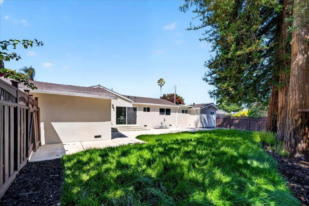2831 Monroe Street Santa Clara, CA 95051