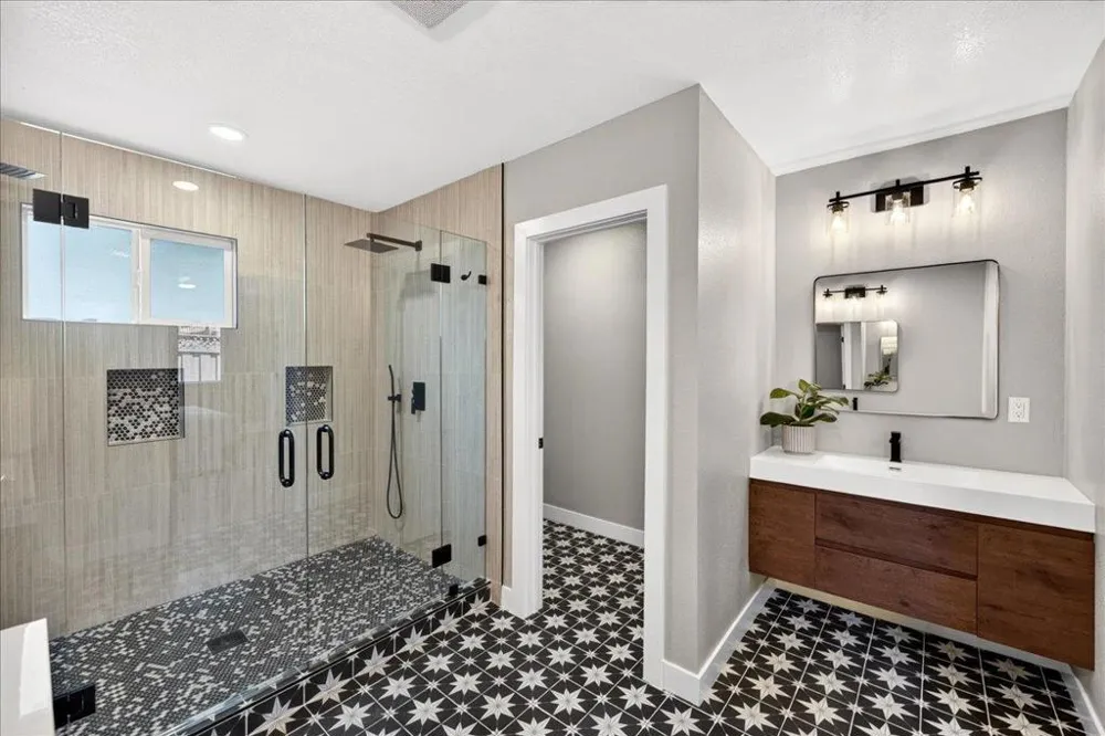 2831 Monroe Street Santa Clara, CA 95051