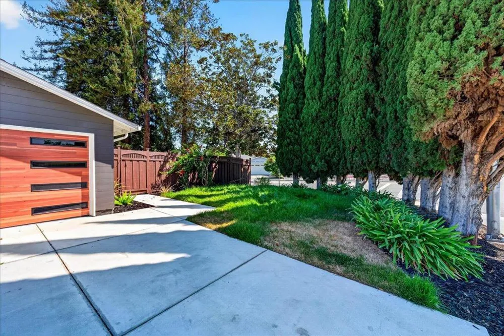 2831 Monroe Street Santa Clara, CA 95051