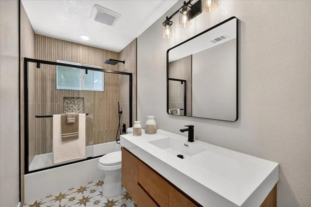 2831 Monroe Street Santa Clara, CA 95051