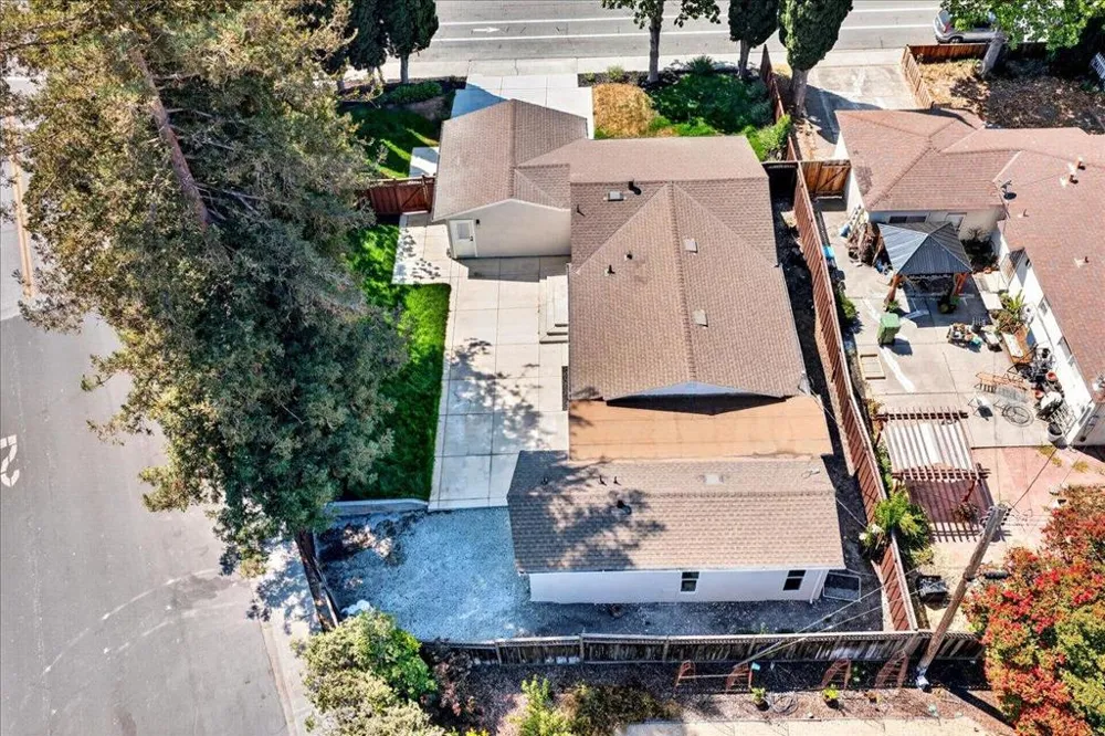 2831 Monroe Street Santa Clara, CA 95051