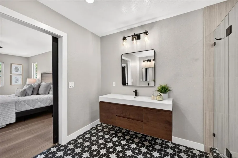 2831 Monroe Street Santa Clara, CA 95051