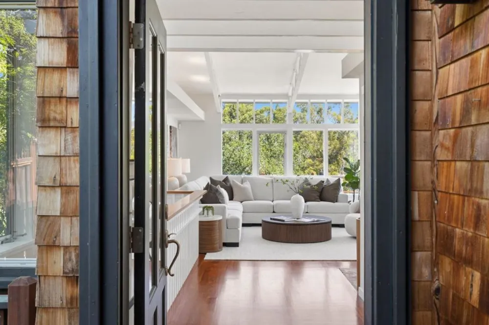 527 Lake Boulevard Redwood City, CA 94062