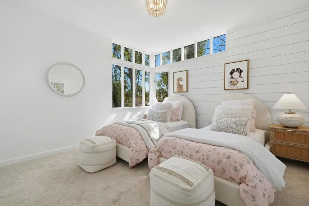 527 Lake Boulevard Redwood City, CA 94062