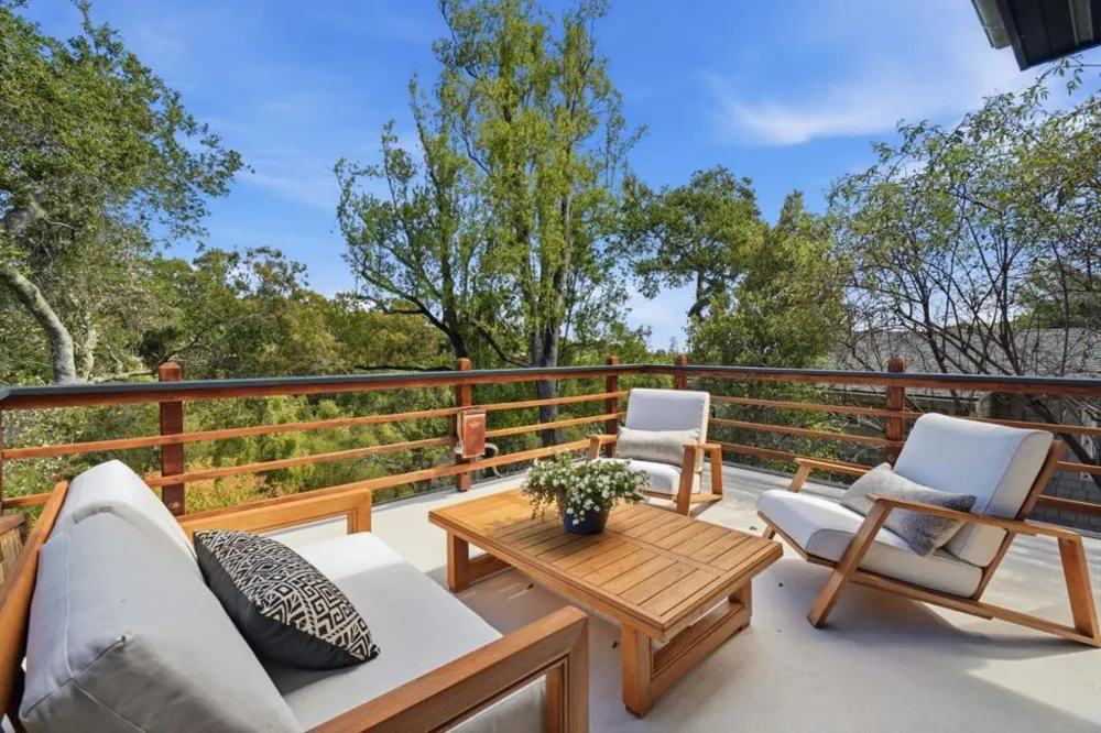 527 Lake Boulevard Redwood City, CA 94062