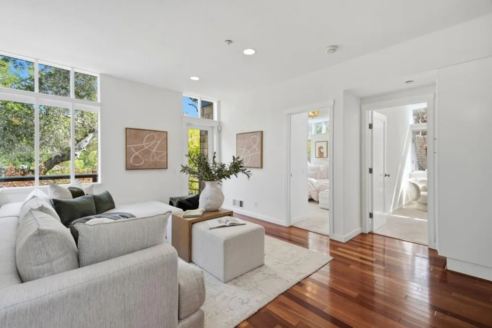 527 Lake Boulevard Redwood City, CA 94062
