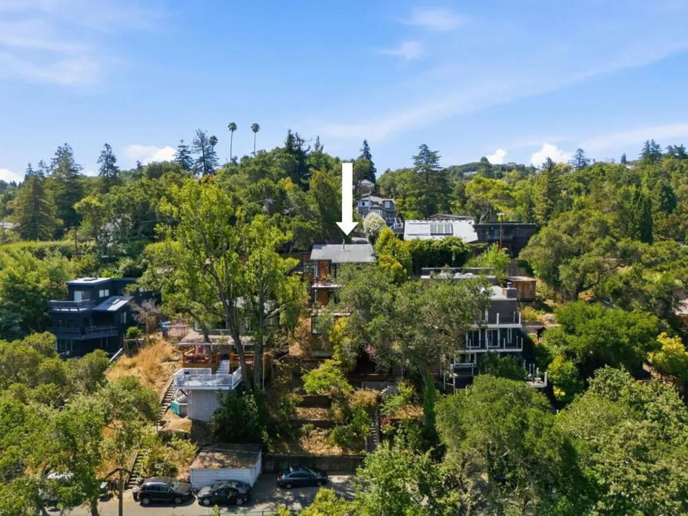 527 Lake Boulevard Redwood City, CA 94062