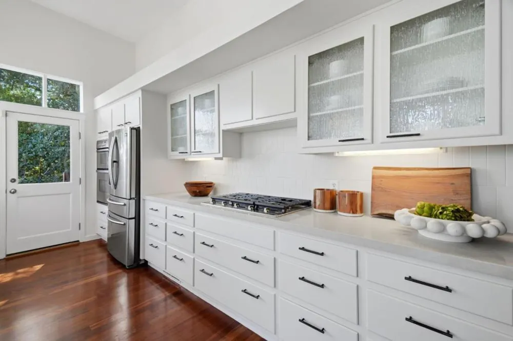 527 Lake Boulevard Redwood City, CA 94062
