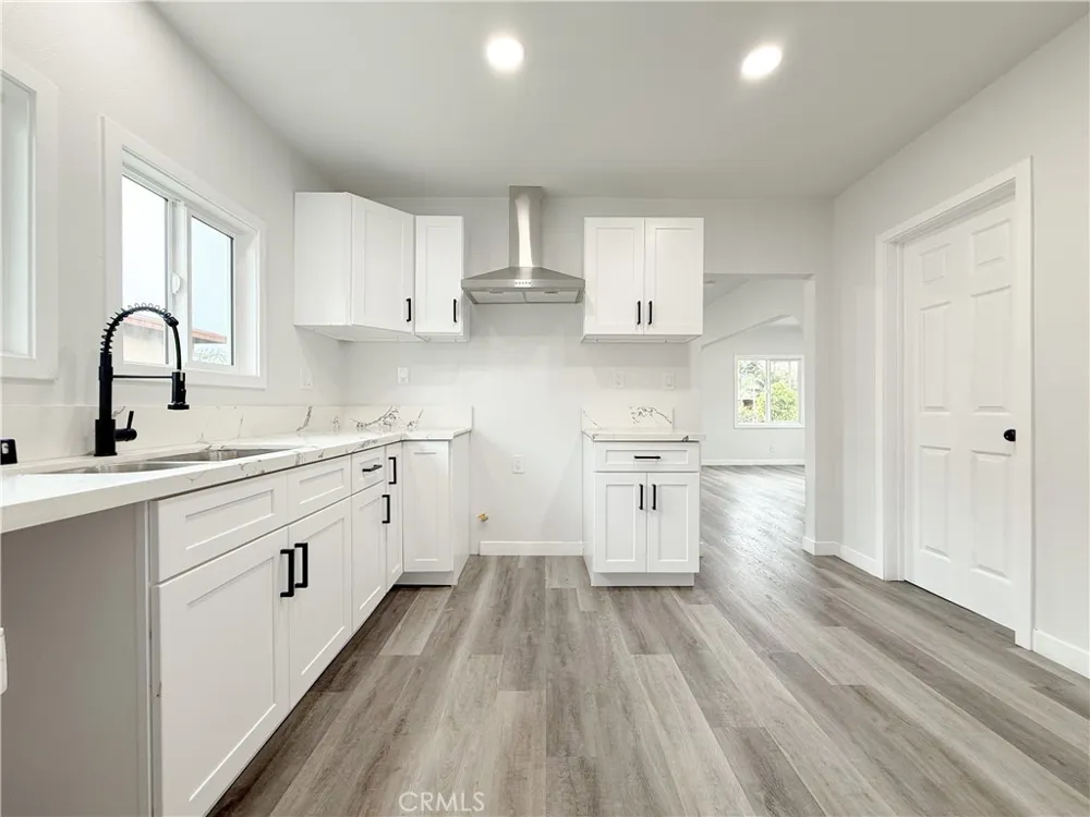 445 E 119th Street Los Angeles, CA 90061