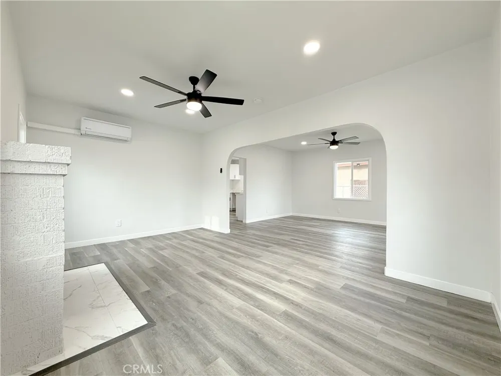 445 E 119th Street Los Angeles, CA 90061