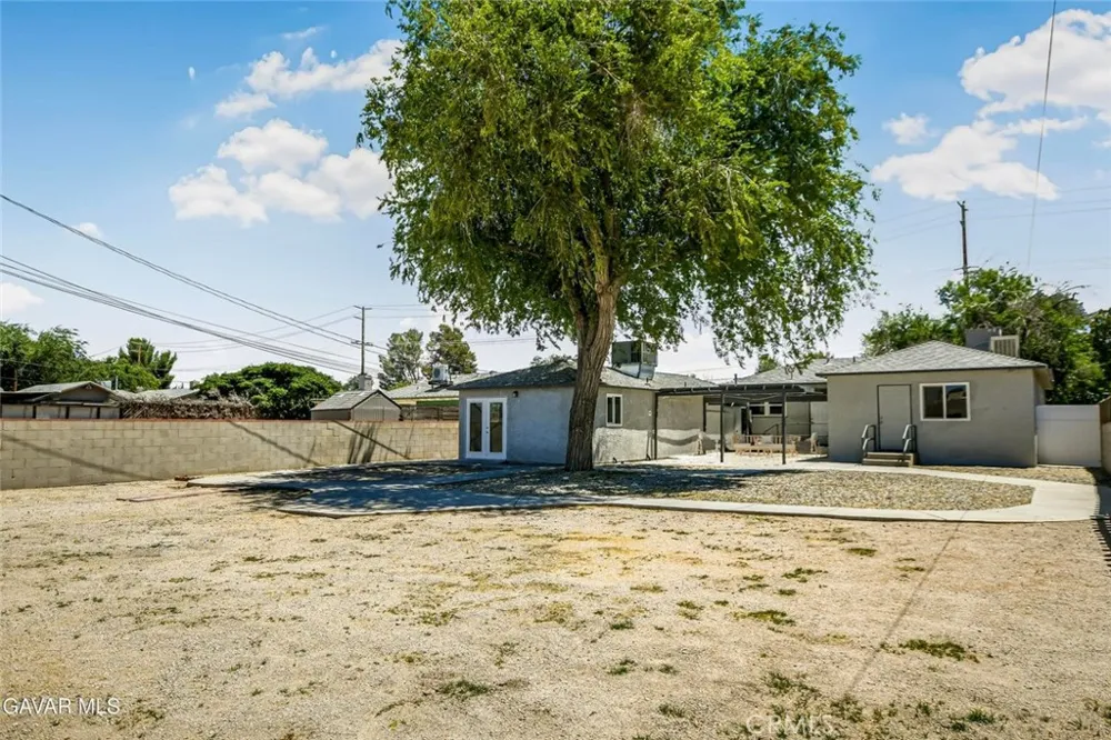 44503 Fern Avenue Lancaster, CA 93534