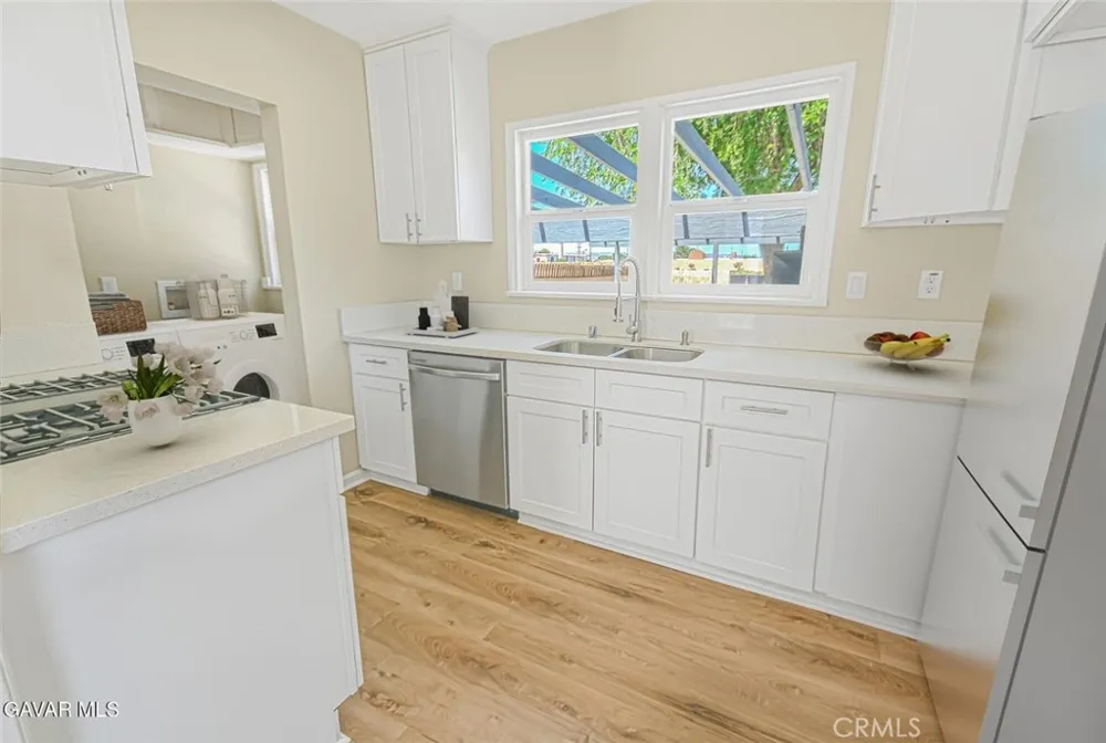 44503 Fern Avenue Lancaster, CA 93534