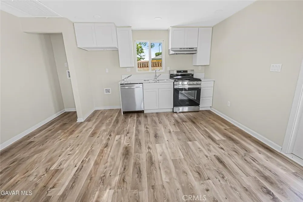 44503 Fern Avenue Lancaster, CA 93534