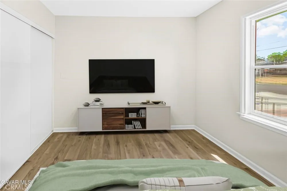 44503 Fern Avenue Lancaster, CA 93534