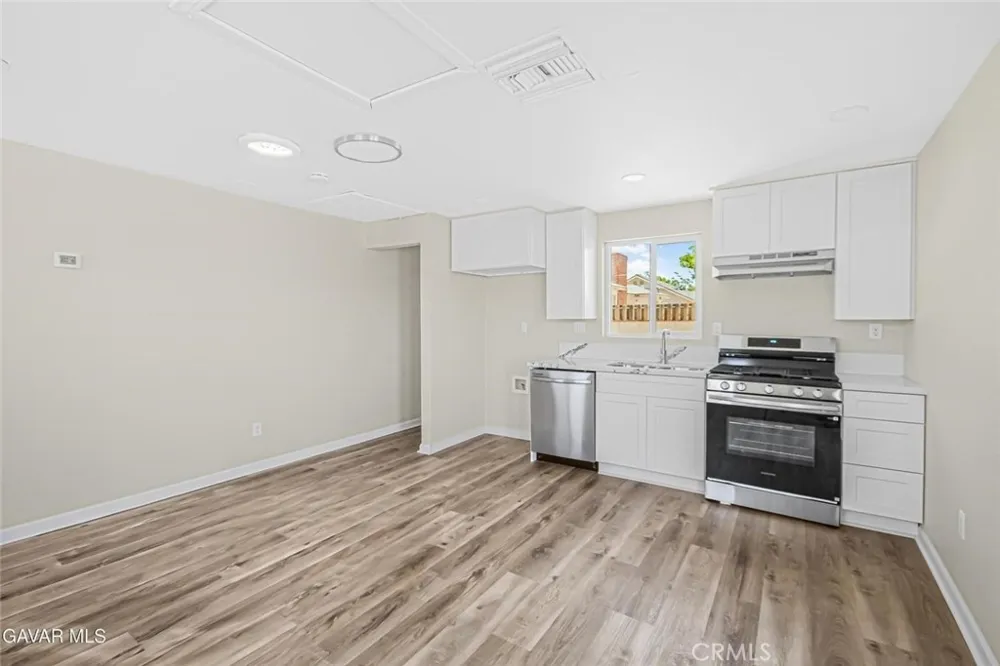 44503 Fern Avenue Lancaster, CA 93534