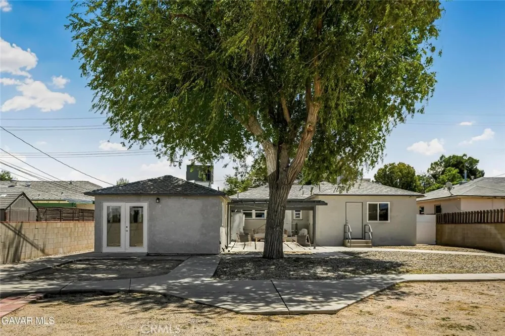 44503 Fern Avenue Lancaster, CA 93534