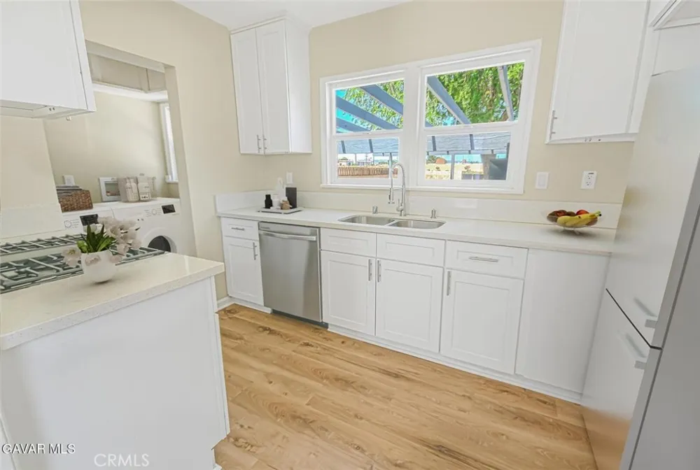 44503 Fern Avenue Lancaster, CA 93534