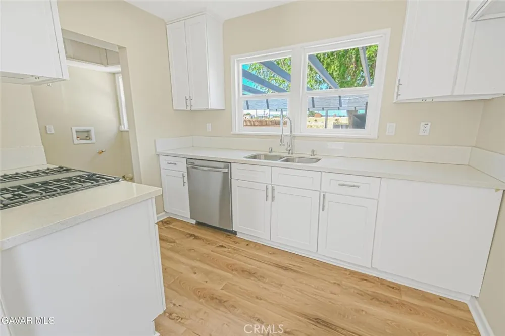 44503 Fern Avenue Lancaster, CA 93534