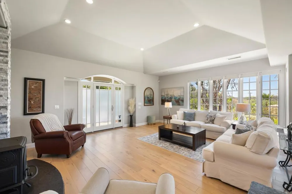 28475 Cerveza Court Escondido, CA 92026