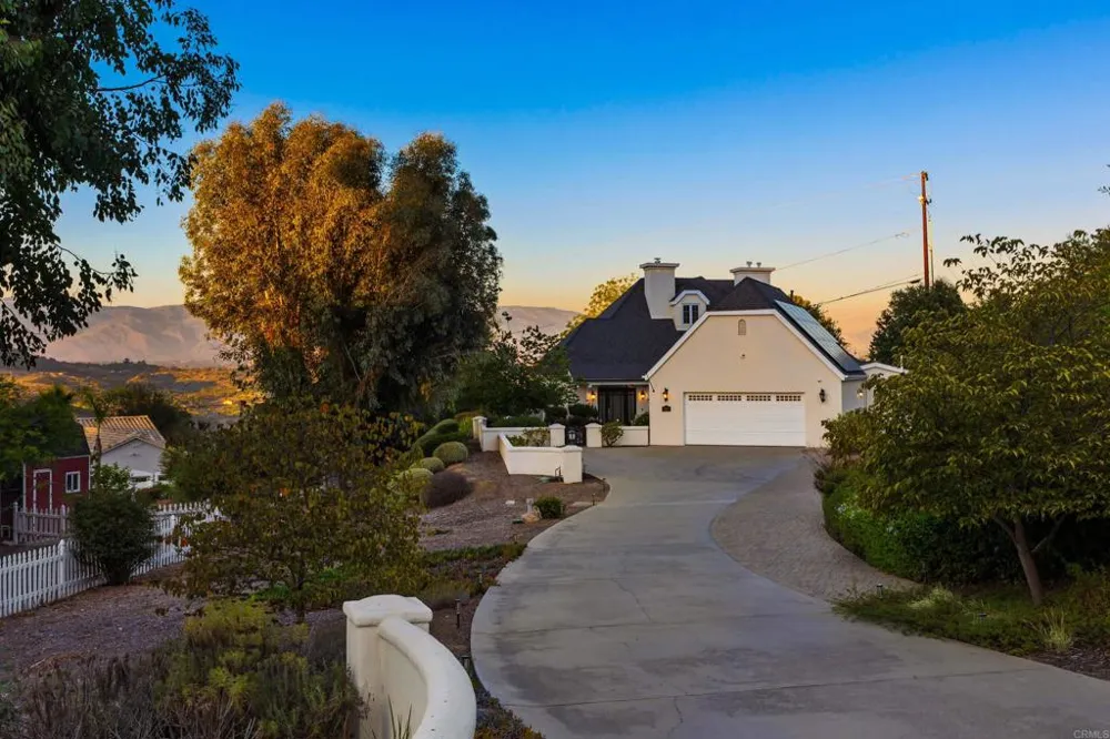 28475 Cerveza Court Escondido, CA 92026
