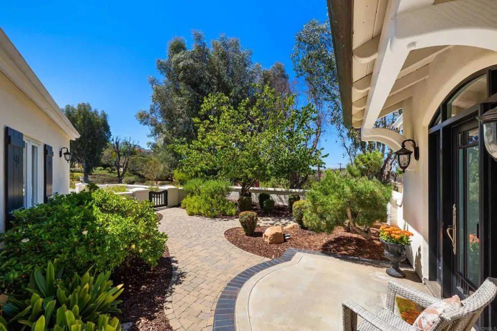 28475 Cerveza Court Escondido, CA 92026
