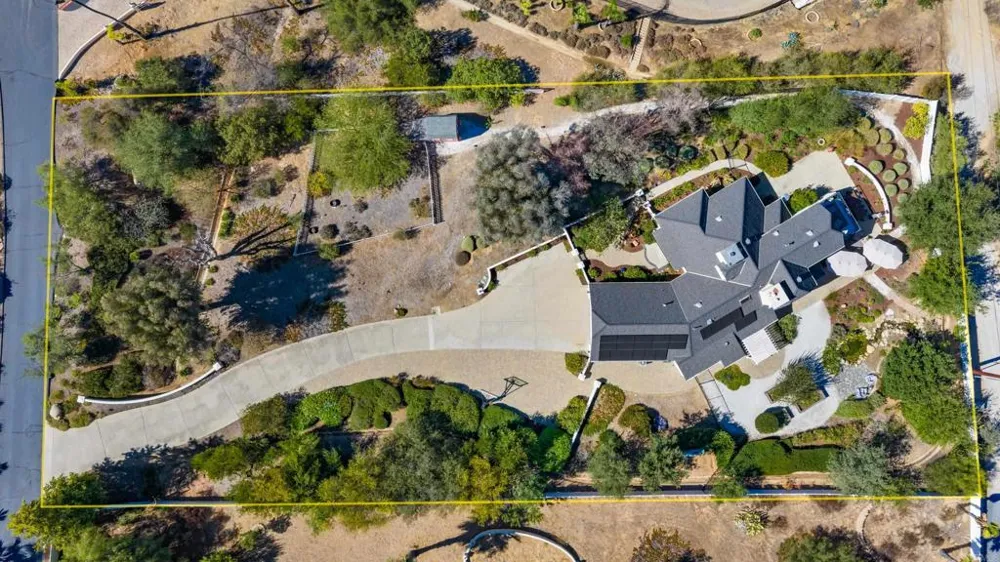 28475 Cerveza Court Escondido, CA 92026