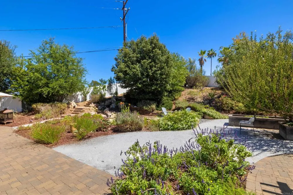 28475 Cerveza Court Escondido, CA 92026
