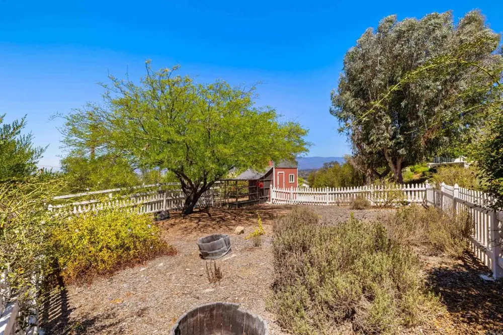 28475 Cerveza Court Escondido, CA 92026