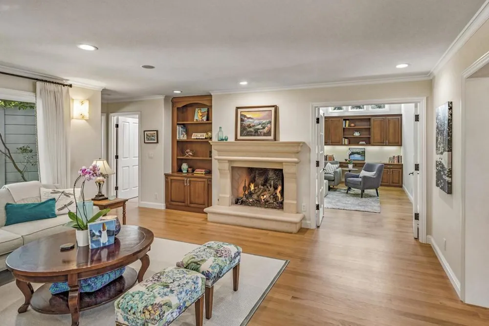 1068 Rose Avenue Mountain View, CA 94040