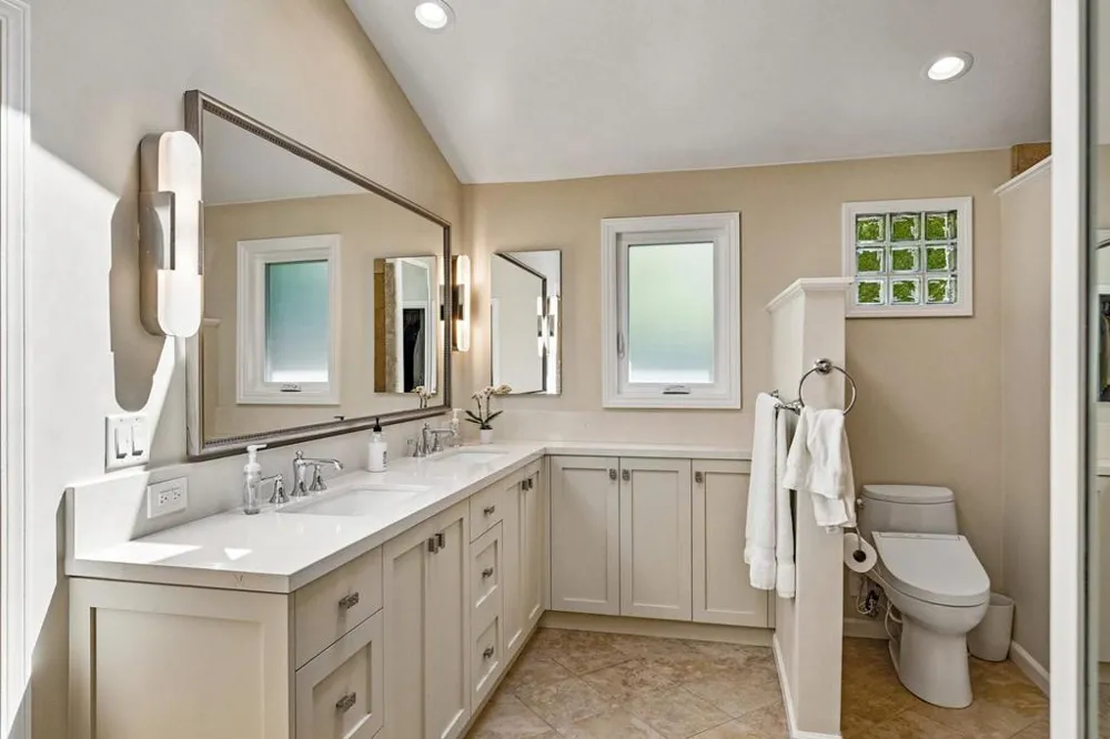 1068 Rose Avenue Mountain View, CA 94040