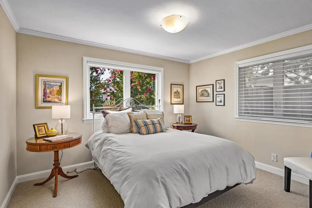1068 Rose Avenue Mountain View, CA 94040