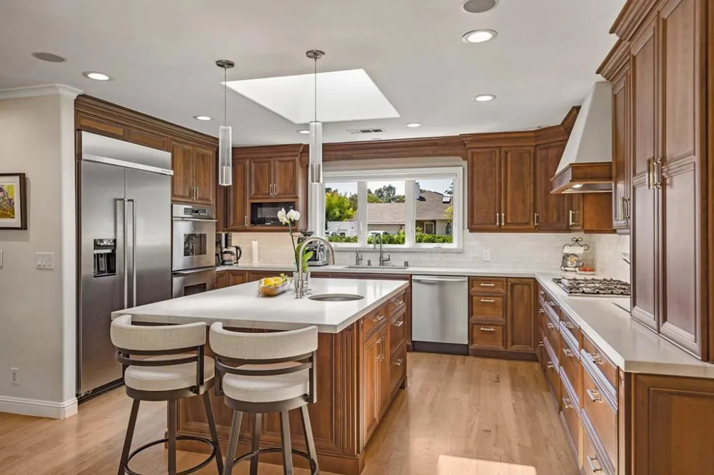 1068 Rose Avenue Mountain View, CA 94040