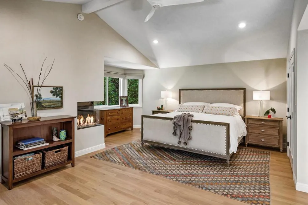 1068 Rose Avenue Mountain View, CA 94040